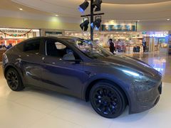-TESLA 特斯拉(北京颐堤港体验店)