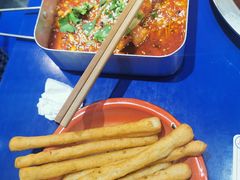 -马路边边串串香(苗栗路店)