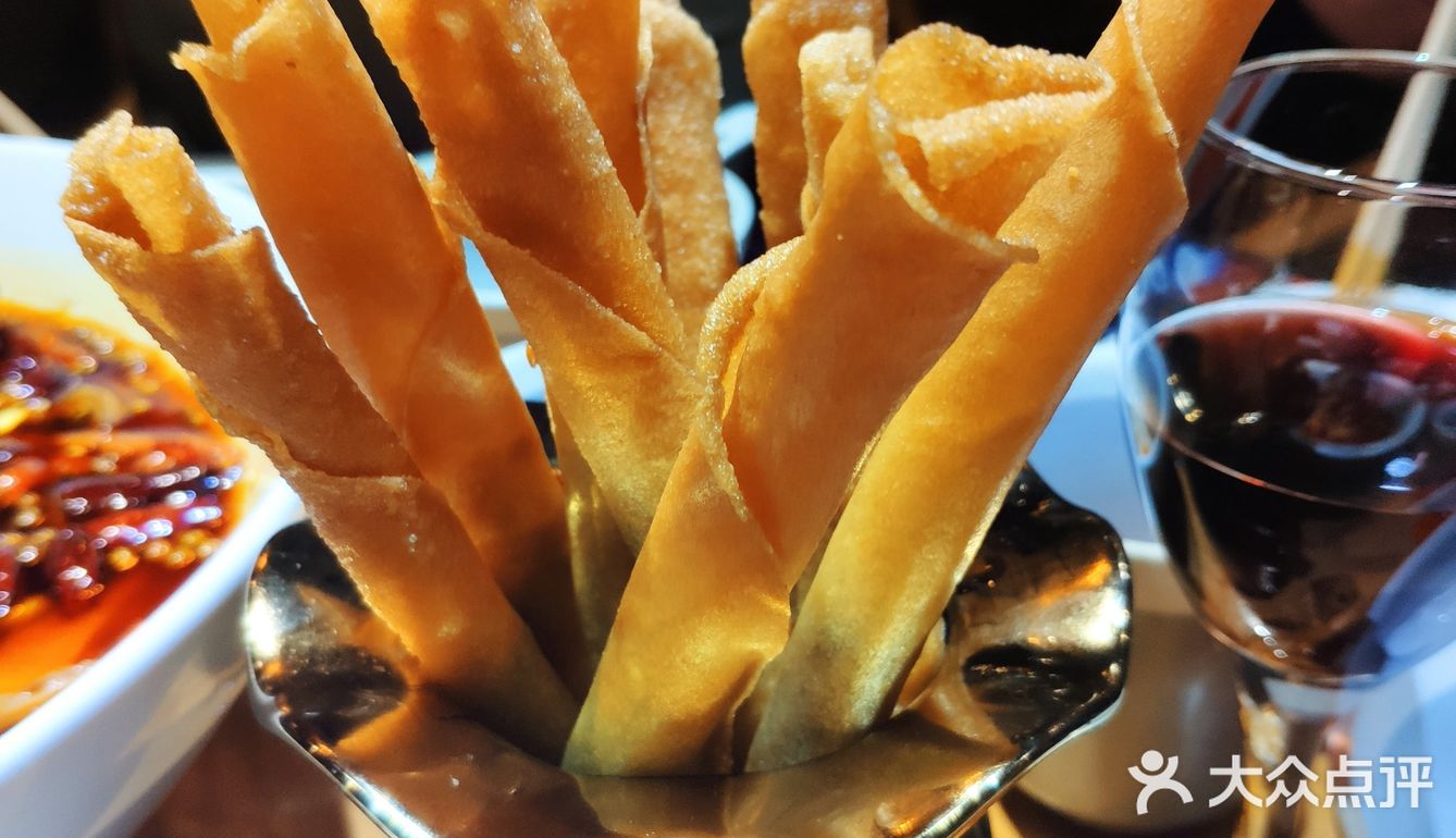 一家环境超好的吃香辣水煮鱼的店