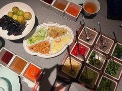 -左庭右院鲜牛肉火锅黑金店(陆家嘴中心店)