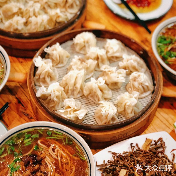 谁说河北没特色❓经济实惠好吃不贵嘎嘎香的烧麦饸饹❗️