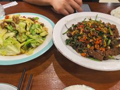 -湖南人家湘菜馆(镇江路店)