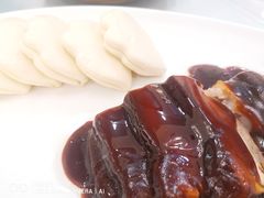 红烧肉夹饼-新名仕新白玉兰餐厅