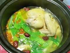 土鸡煲-国生茶庄·地道农家菜团建活动