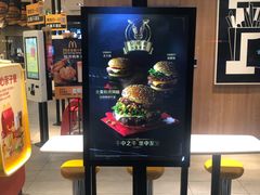 -麦当劳(吉林站13检票口对面)