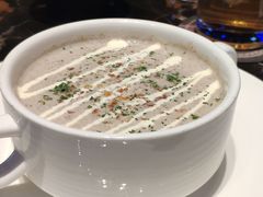 奶油松露蘑菇汤-MOSSO德国餐厅·音乐酒吧(环宇荟店)