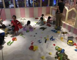 -木马王国淘气堡儿童乐园