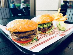 -The Habit Burger Grill 哈比特汉堡(爱琴海店)