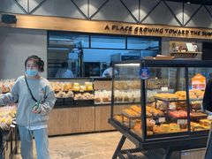 面包甜点陈列柜-皇冠幸福里动物奶油生日蛋糕(万达店)