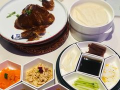 精品烤鸭-悦江(梅奔中心店)