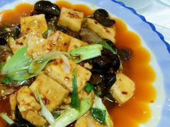 -南渝食府.墨脱石锅松茸鸡