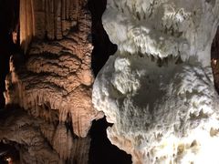 -波斯托伊纳溶洞