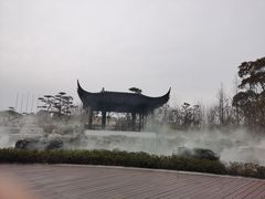 -上海滴水湖皇冠假日酒店