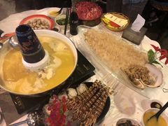 -鲜入围煮花胶鸡海鲜火锅