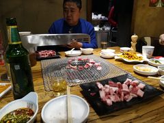 -草家酱蟹炭火烤肉店(珲春南路一店)