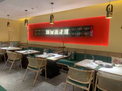 大堂-粤小煲鲜汤猪肚鸡(丹尼斯二天地店)
