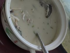 -美顺香食府鱼头老店(雪野湖店)