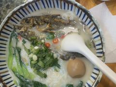 -鲜越鲜鱼粉(财富购物中心店)