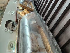 -亚洲国际大酒店·云顶阁旋转自助餐厅