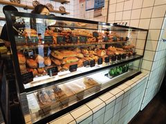 面包甜点陈列柜-81BAKERY(大学路店)