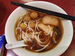鱼蛋.鱼腐.蚝油冬菇米线-新记车仔面