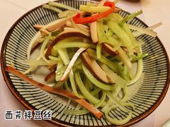 西芹拌豆丝-龙门阵茶屋川菜馆(武康路店)