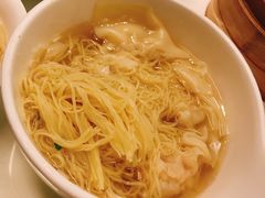 -新大咀港式茶餐厅(宝山万达店)