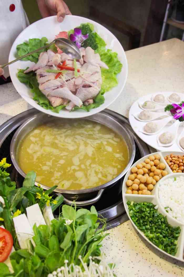 聚缘食府-"大年三十家庭聚餐过来吃饭.哥哥定的包厢."-大众点评移动版