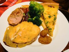 -四海一家自助餐(益田假日广场店)