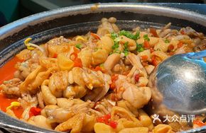 Changsha Chopped Chili Pork Intestines and Bullfrog