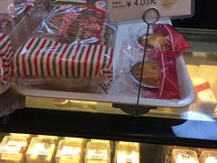 -红宝石·鲜奶小方·海派西点房(南丹店)