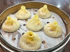 纯蟹黄蟹粉小笼包-蟹上黄·蟹黄面·江南糖水(人民广场店)