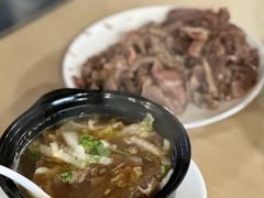 -闫家驴肉老店(华电一校店)