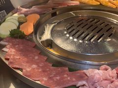 -哈哈碳都·牛肋条无限自助烤肉(台江万达店)
