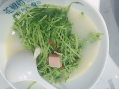 上汤豆苗-花椒俏川菜小馆(南海万达店)