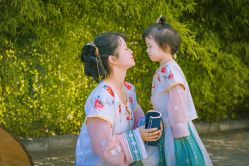 -童恩贝贝专业儿童摄影(浐灞新城4期店)