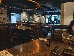 -麦凯伦烧烤·精酿超级工厂店(金桥总店)