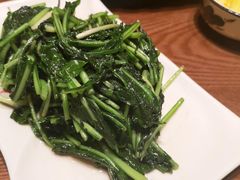 素炒板蓝根-老滇山寨•云南特色菜•地方菜•民族风情歌舞表演(金碧店)