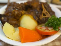 烩牛尾-船屋葡国餐厅