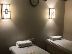 包房-裕和堂中医推拿艾灸(太古汇臻品店)