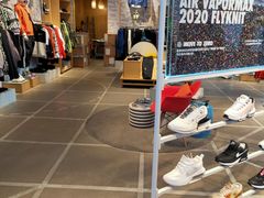 -NIKE KICKS LOUNGE体验店(北京新中关店)