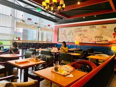 大堂-西西弗书店&矢量咖啡(凯德晶萃广场店)