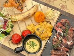 -Mark&Mars Restaurant
