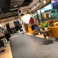 -FRIDAY星期五专业美发沙龙