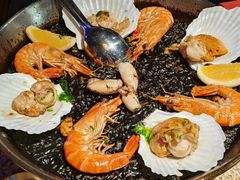 传统西班牙墨鱼汁海鲜饭-BROWNSTONE布朗石西班牙餐厅(富城店)