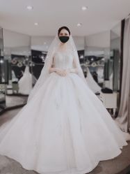 -艾米丽婚纱礼服