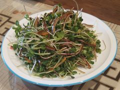 豆苗拌豆腐皮-聚缘堂·海鲜私房菜(松岭路店)