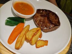 小蜜牛排-斗牛士牛排餐厅(嘉里汇店)