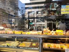 面包甜点陈列柜-鲍师傅糕点(江苏路店)