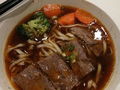 -康师傅私房牛肉面(马泉营奥莱店)